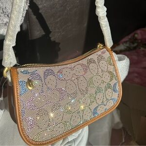 Authentic Coach Swinger Bag 20 With Chain In Crystal Signature Jacquard